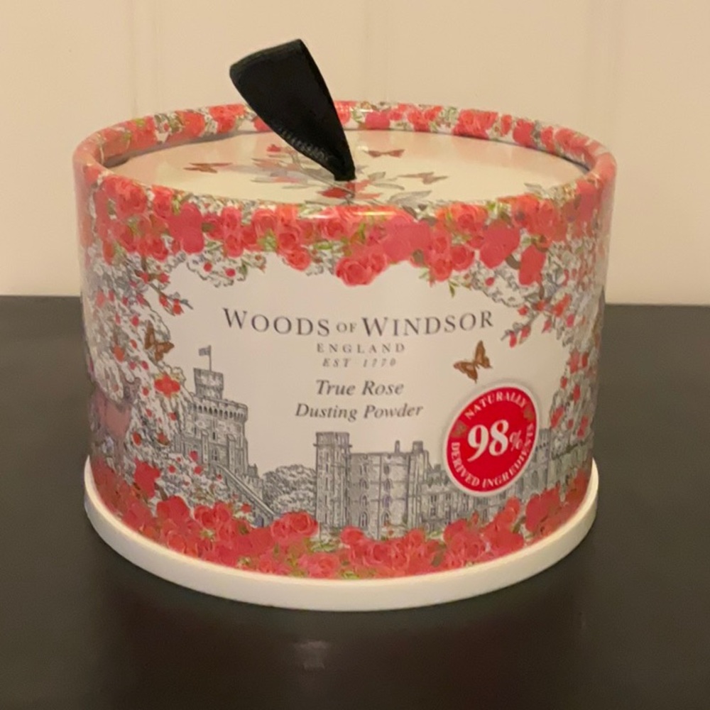 WOODS OF WINSOR True Rose Dusting Powder 3.5oz